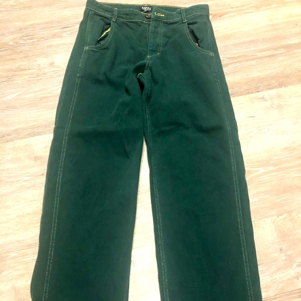 Boohoo Man Dark Green stretch Men’s Size jeans 30R leg 30 Inseam‎